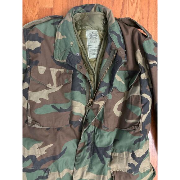 US Army Woodland Camo Field Jacket Cold Weather Lined Jacket Vintage Men's Small - Picture 3 of 6